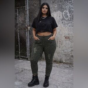 1X YMI Green Animal Print Distressed Jeggings Leopard Print